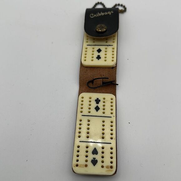 Vintage Miniature Cribbage Board‎ Key Chain Missing pegs Salmon Ann B.C Rare - Picture 3 of 4